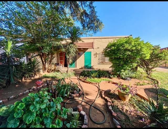 2 BEDROOM HOUSE FOR SALE IN VANDERBIJLPARK CW 6